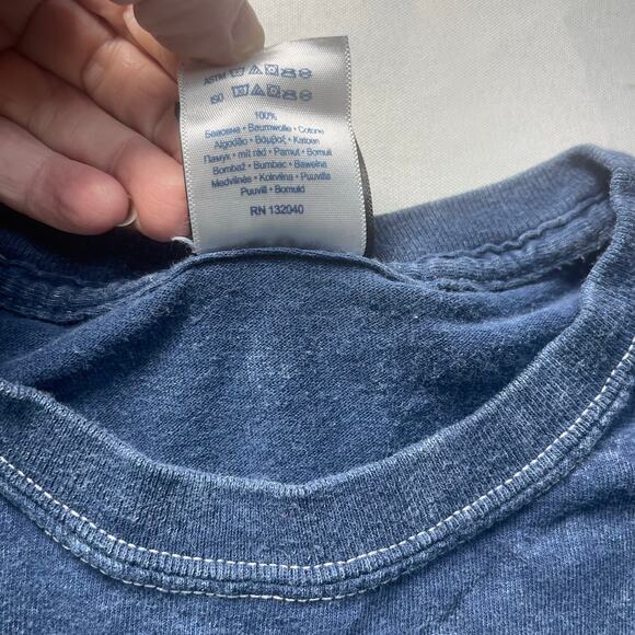 Womans Santa cruz graphic t shirt size small **FLAW**** - Picture 4 of 7